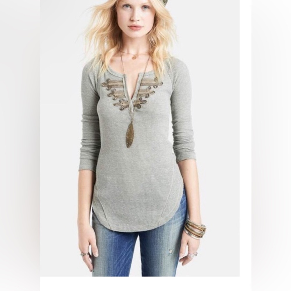 We The Free Gray Long Sleeve Top